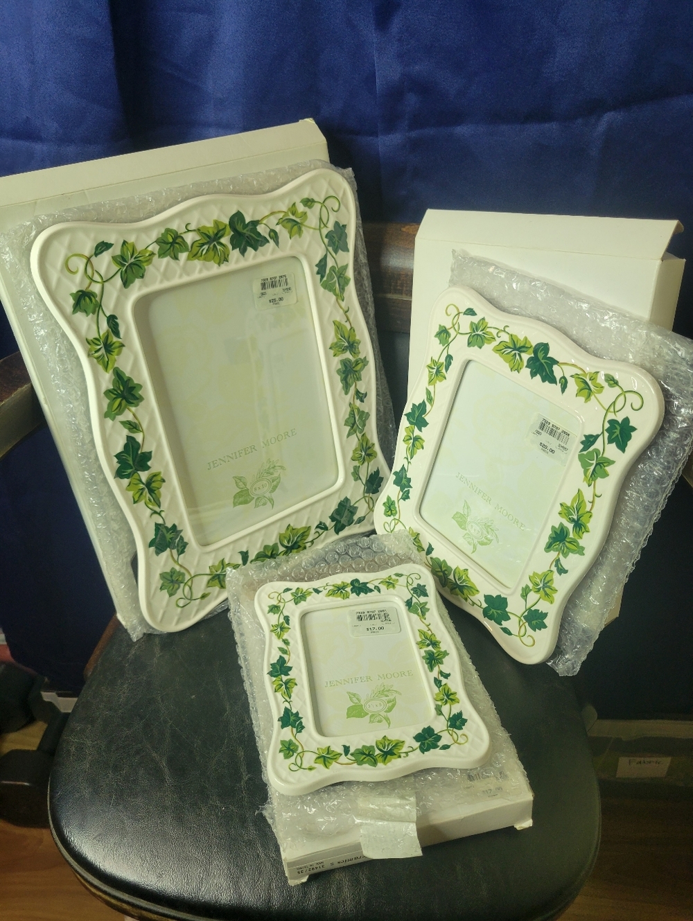 Jennifer Moore White Ceramic Frames with Green Ivy Accent X3 Vintage
